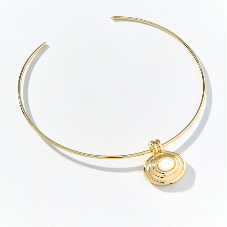 CHOKER GOMOS EM OURO